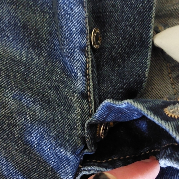 Shorts - Picture 7 of 9